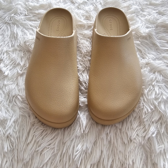 CROCS Dylan Platform Clogs - Picture 3 of 9